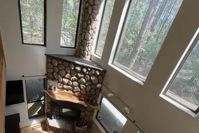 Image de Spacious 2-Bedroom Cabin with Patio & Nfl Sunday Ticket, Str-2509-0071