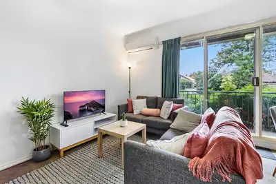 Image de Chic 2-Bed Apartment near Albert Park & Chapel St