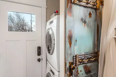 Image de Agatha Stecker cottage - Historic Miner’s cottage