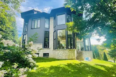 Image de Maison Laurentides Sainte anne des lacs, accès lac Guindon, Terrain tennis