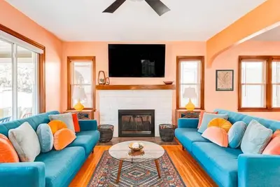 Image de Irvington Retro Villa - 2b/1b Mcm Indy Charmer