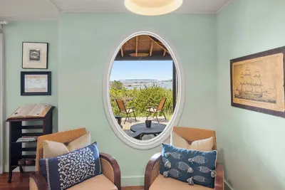 Stunning Water Views Sleeps 14!