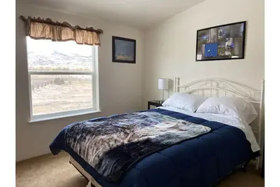 Image de Paradise Valley Buffalo Jump (Ynp North reopened! )