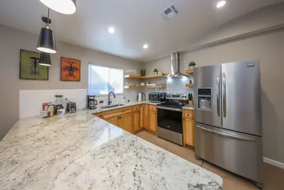 Image de Brand new house in the heart of Tucson!