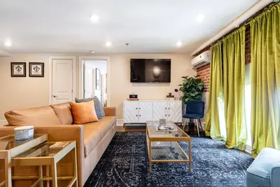 Image de The Lafitte - Historic Fq Apt. 1b/1b - 60 Day Min. Rental