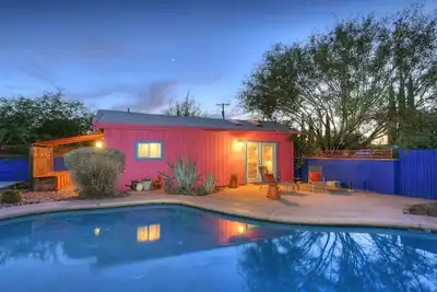 Image de Bright guest-house with loft.