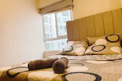 Private room with shared bathroom close to the beach