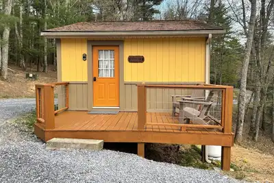 Image de Cozy Cabin | Ideal for Fall Foliage & Rafting