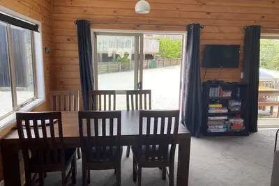 Image de Rowlys Resort<br>Back Bach suitable for family of 4 or 2 couples