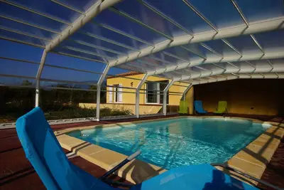 Image de villa avec piscine proche de Bedoin