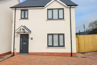 Image de Lunaroxx, 6 Meadow Gardens, Kilgetty, pet friendly in Kilgetty