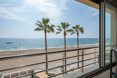 Image de At172 Baix a Mar: Apartamento en primera línea del mar con vistas espectaculares del mar