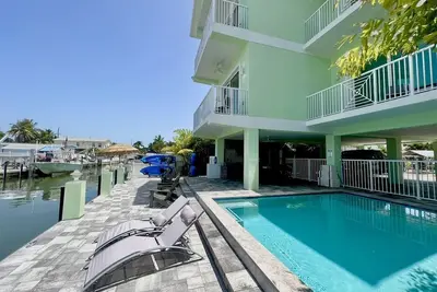Image de Sea Green Paradise 4 Bedrooms 4. 5 Baths, Pool, Ocean View with Dock & Kayaks