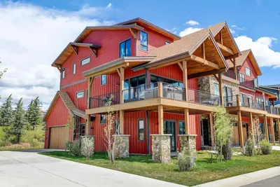 Image de Luxury Villa 54 I Peloton Bike I Hot Tub I Views I Best Price I Discounted Attractions