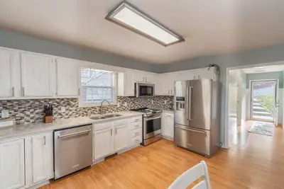 Image de Lakefront w\/Game Room, Kayaks and More!