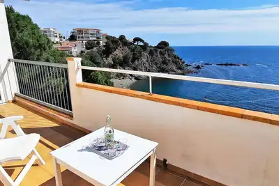 Image de Grand appartement à Llançà avec vue sur mer, terrasse, parking et animaux acceptés
