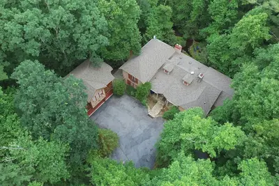 Image de Valentine Estate-Perfect Combination of Coziness & Privacy for Multiple Groups