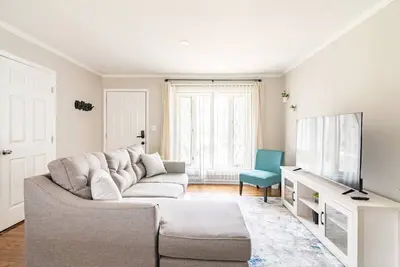 Image de Cozy Charlotte Home 7 mins from Uptown!