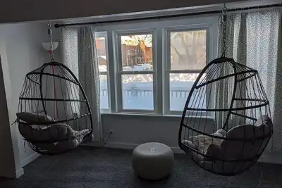 Image de Walk to  Lake Superior from this 4b/2b house in Washburn's  Historic District. .