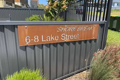 Image de Shore Break 5: Unlimited wifi and right at the beach