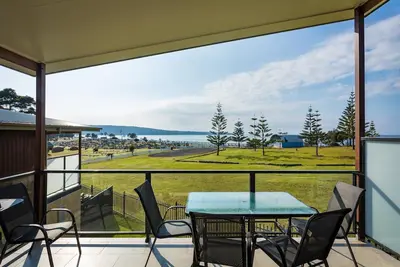 Shore break 6: Right at the beach