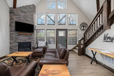 Image de Lodge with 4 King Suites Near Sdc