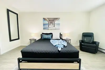 Image de The Lovely Place #3 3br 4Beds 2 Ba Sleeps 7 Spacious Townhouse with Garage.