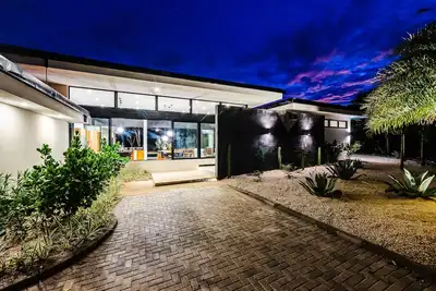 Image de A New 4 Bedroom Hacienda Pinilla Villa with Beach Club Access and Housekeeping