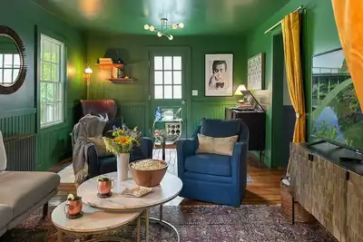 Image de Narrowsburg’s Favorite Riverfront Home!