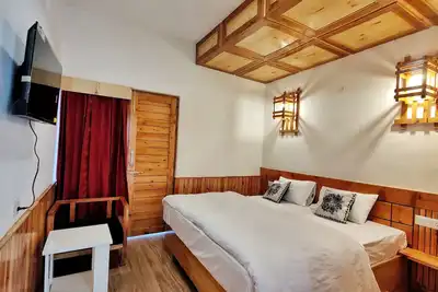 Image de Deluxe Room | w/ King Size bed View, Balcony, Bonfire, Food, Mountain Vie