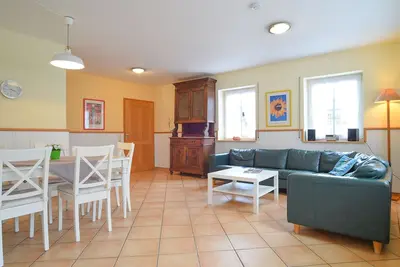 Image de House at the playground - Piggy