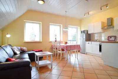 Image de House at the playground - Strauss