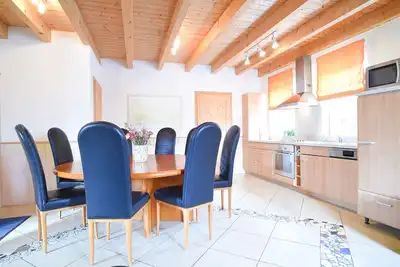 Image de Doppelhaus - Dreifachhexe