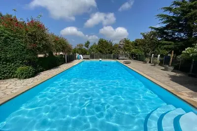 Image de Mas Des Fleurs - Heated pool - Child friendly gardens - Beach 10mins