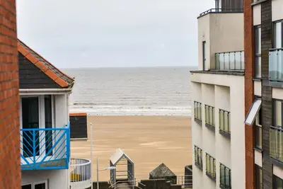 Image de Beautiful Apartment, 5 minute walk to City or Beach, Private Underground Parking