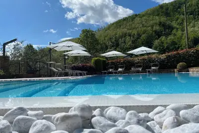 Image de Poetry - cottage with garden, shared pool, private patio