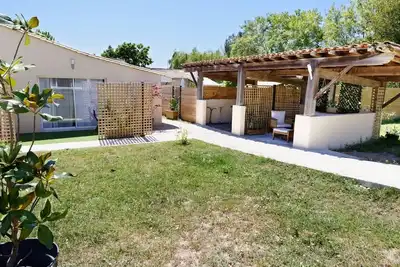 Image de Gite pour 8 à 12 personnes avec piscine intérieure chauffée