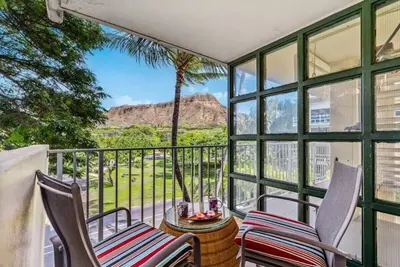Image de @ Marbella Lane -Coastal retreat near Diamond Head