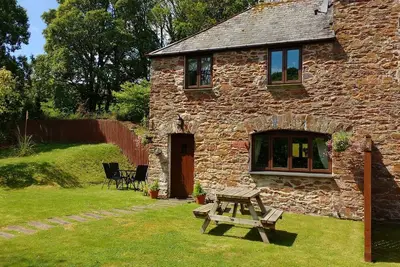 Image de Cosy Converted Barn Cottage in Peaceful Rural Wooded Setting, Close to the Coast