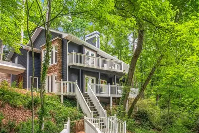 Image de Private Detached Apartment - Safe Area - Near Atl - Great For Families