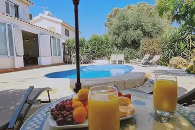 Stay Swallow's Nest Villa