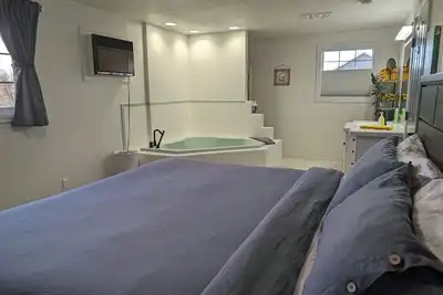 Image de Bright and Open Home-Jetted Tub in Primary Suite