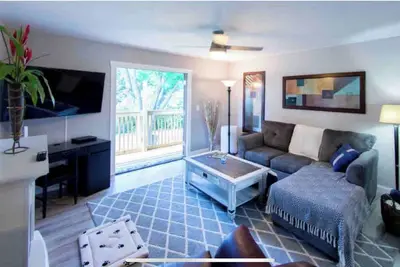 Image de Beautiful 2 Bedroom Duplex
