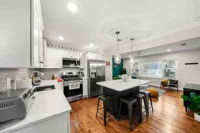 Image de Cheerful Atlanta Bungalow - 3br/2ba with Bbq