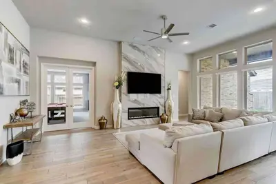 Image de Houston Luxury Vibes w/ Private Pool & Spa!