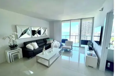 Image de \"Best of both worlds\" sea & city apartment in Mia