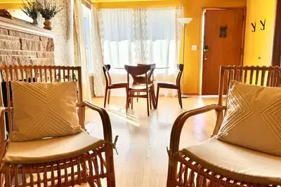 Image de ✨ Parkside Suite • Vintage Charm + Modern Comfort ✨