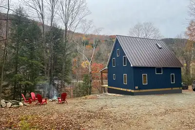 Image de Brand New Creekside Cabin in Killington