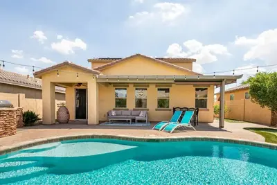 Image de Free Heated Pool, Hot Tub, Built in Grill.