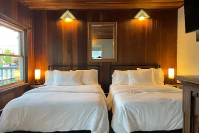 Image de Historic K2 Inn, Full House Rental (Renovated Managers Quarters)